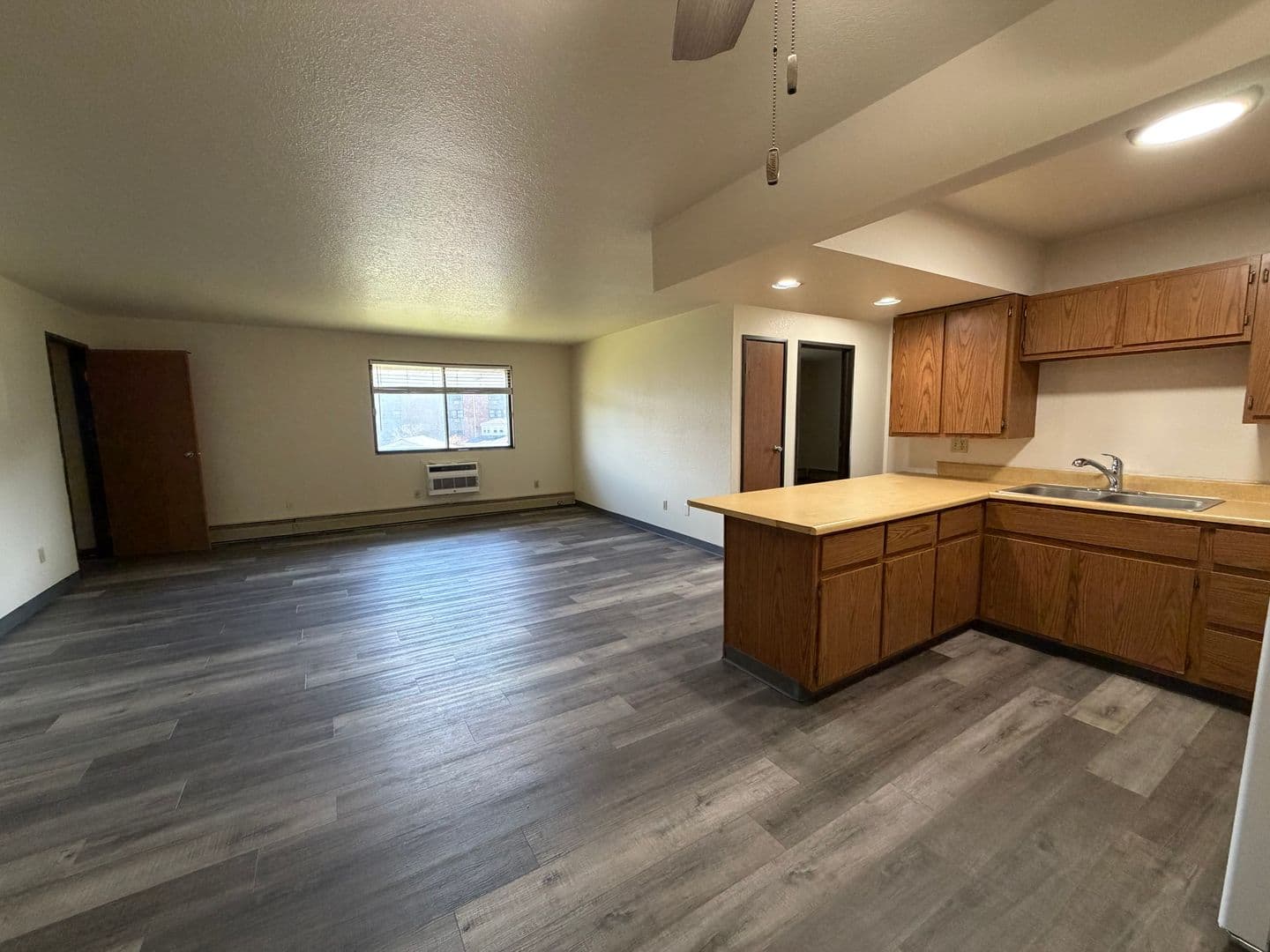 Fond du Lac Apartment: 365 N Peters Ave