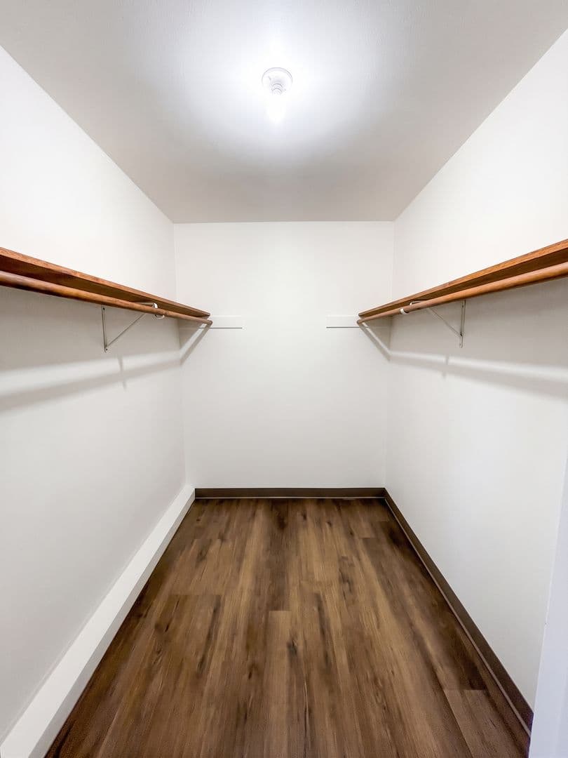 Delavan Apartment: 526-540 Sugar Creek Road