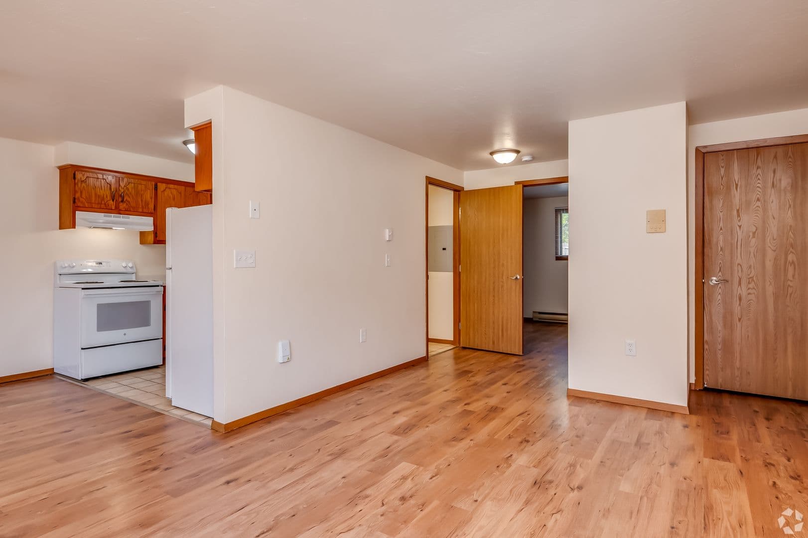 Green Bay Apartment: 1361 Mesa Drive & 1340 Eminence Street