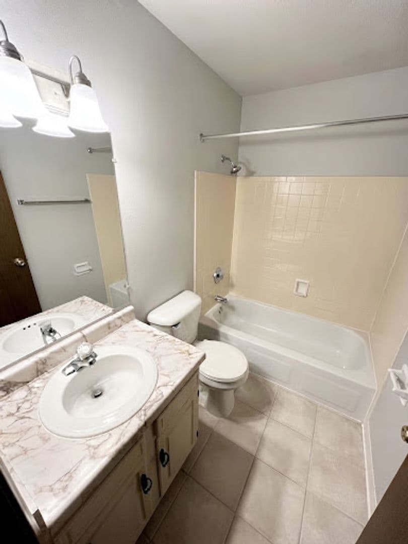 St. Francis Apartment: 4300 - 4340 S. Nicholson Ave