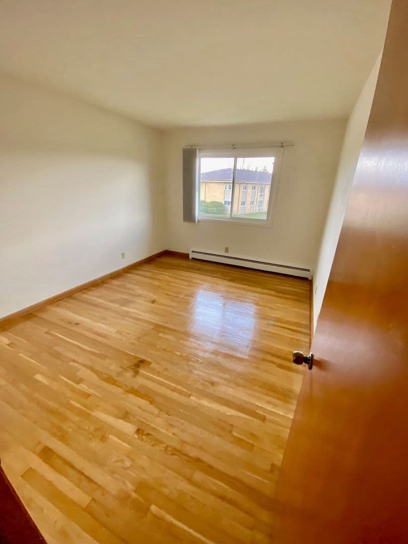 Fond Du Lac Apartment: 36 Reid Terrace