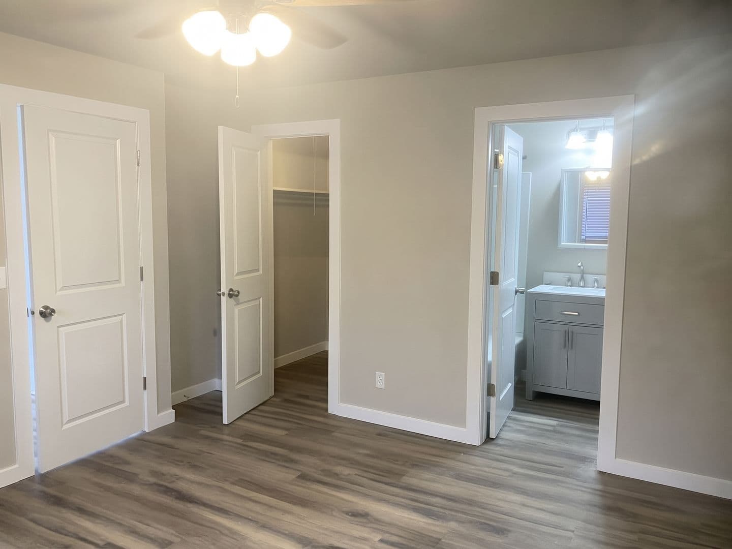 Waupaca Apartment: 414 W. Union Street & 415 W. Fulton Street