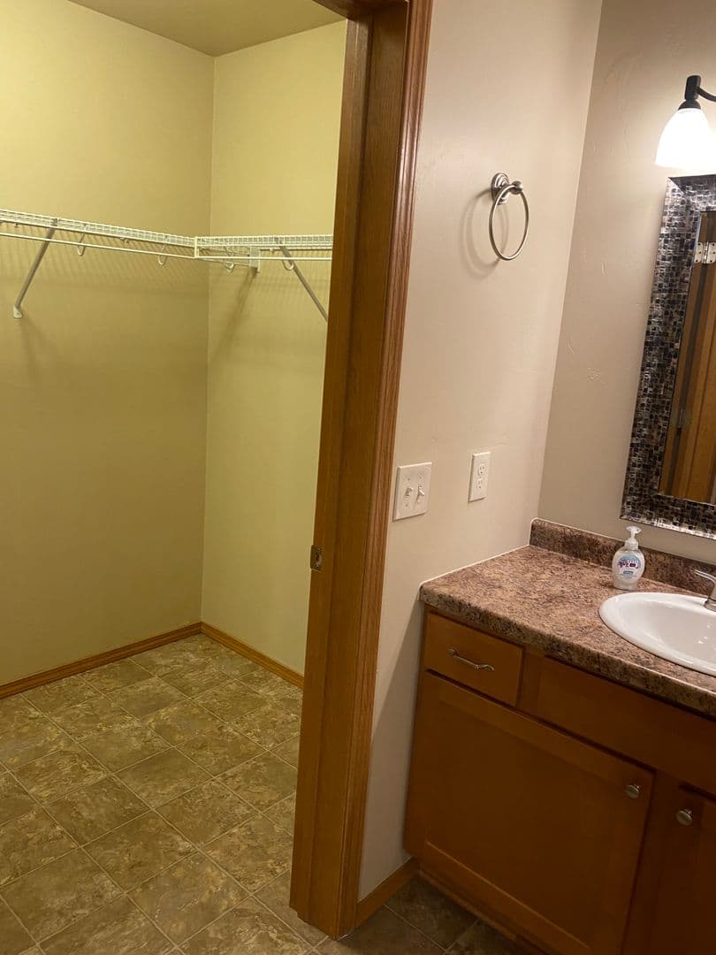 Appleton Apartment: 1275, 1319, 1327 & 1339 W. Beau Ryan Court