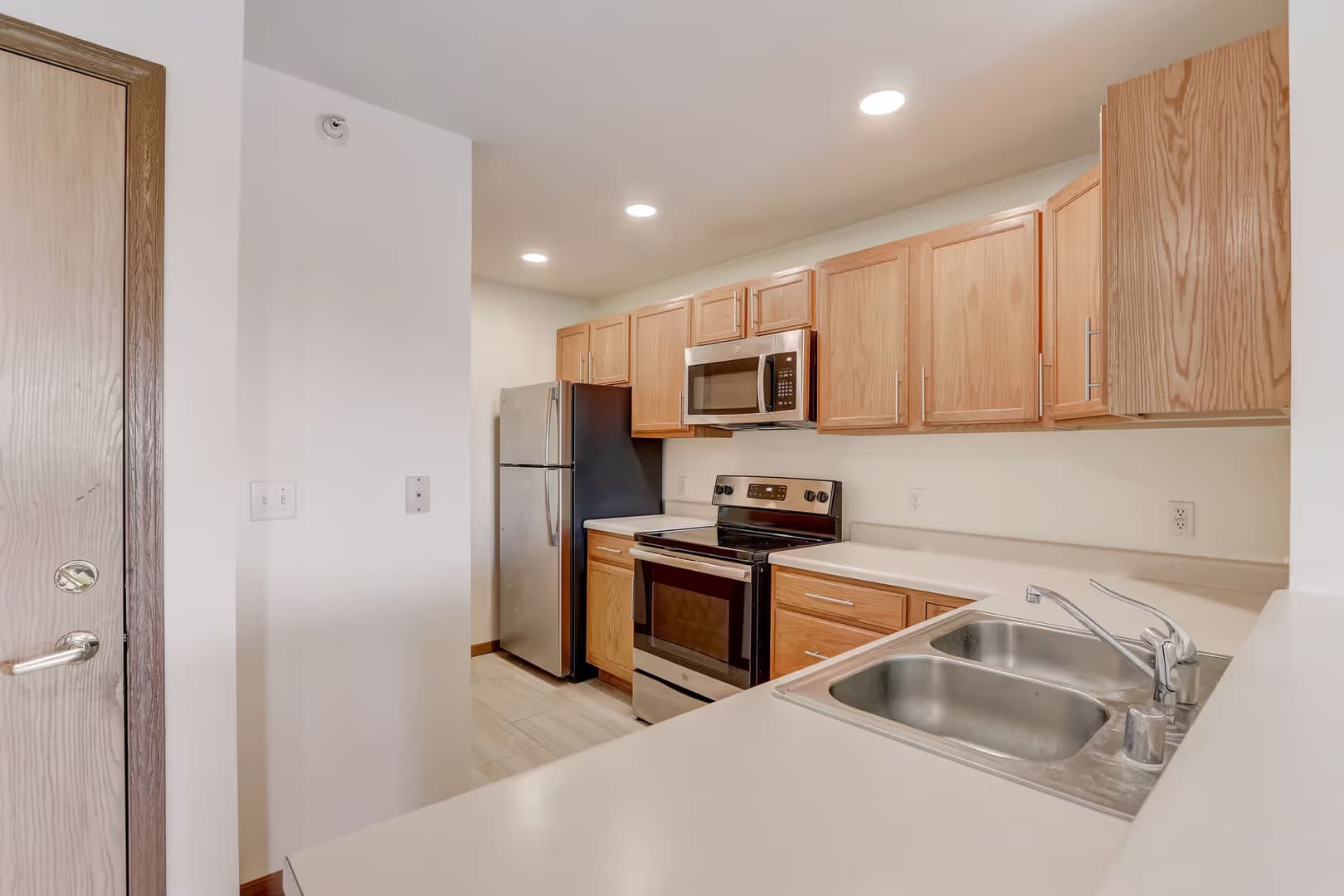 Sheboygan Apartment: 3849 Heather Valley Road