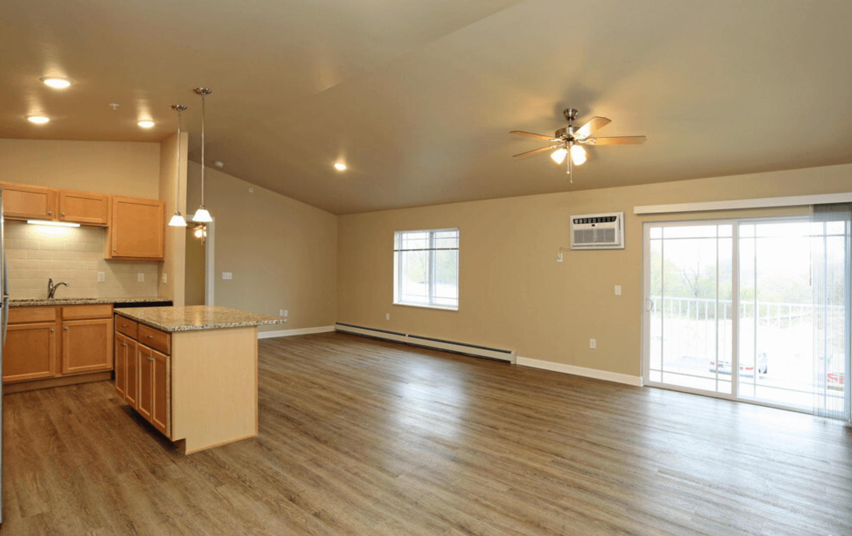 Lake Mills Apartment: 800-820 Brewster Drive