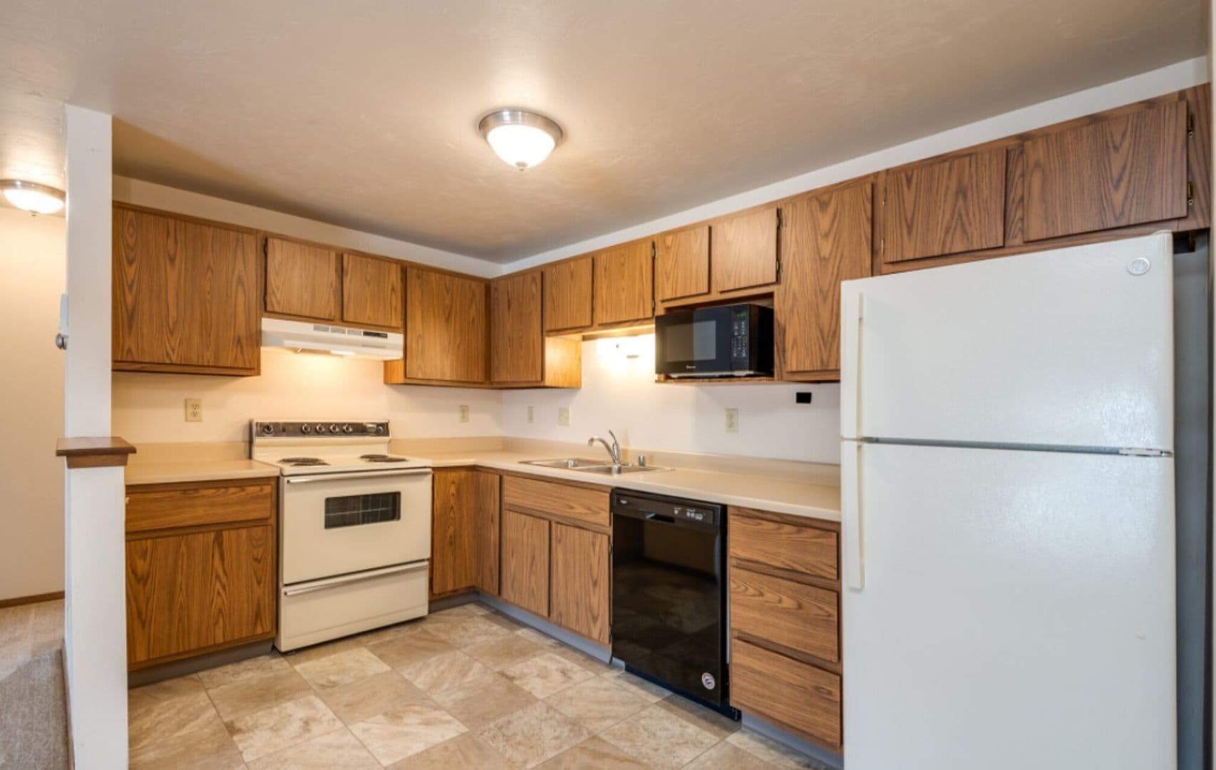 Pulaski Apartment: 495 Glenbrook Drive