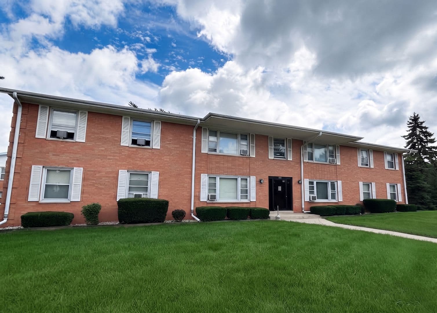 Greenfield Apartment: 4748-4830 S. 68th St & 6610-6710 W. Barnard Ave