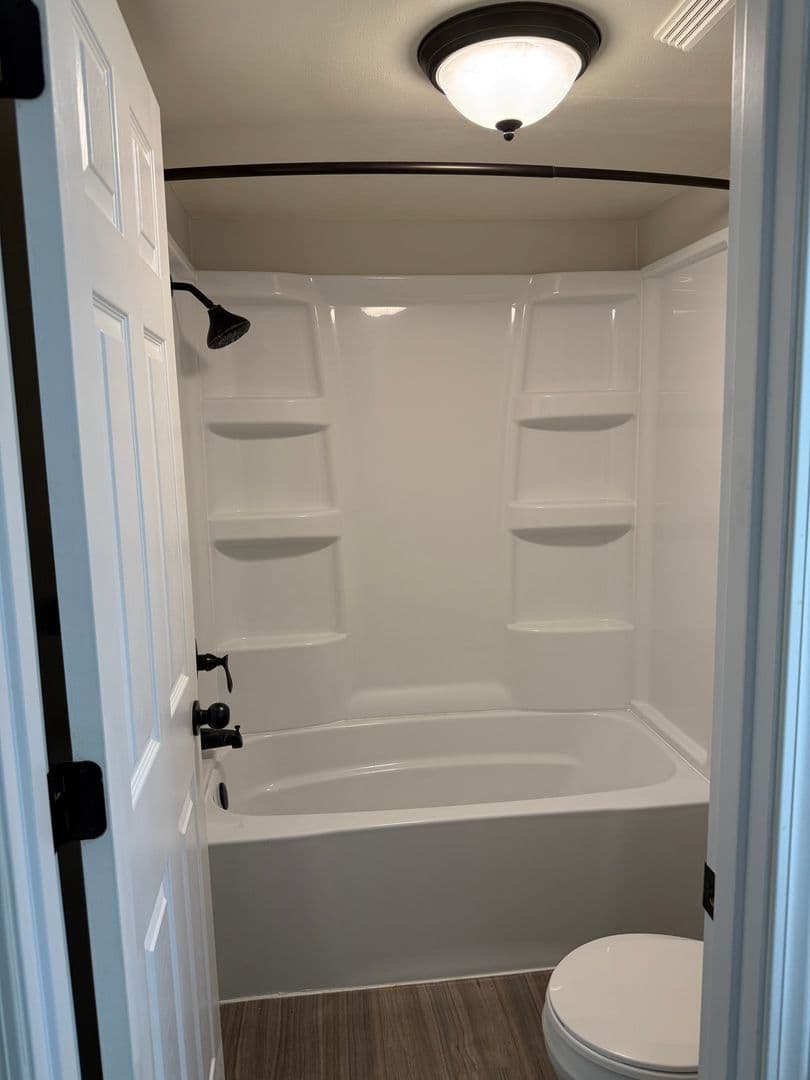 Lake Mills Apartment: 400 Browns Court