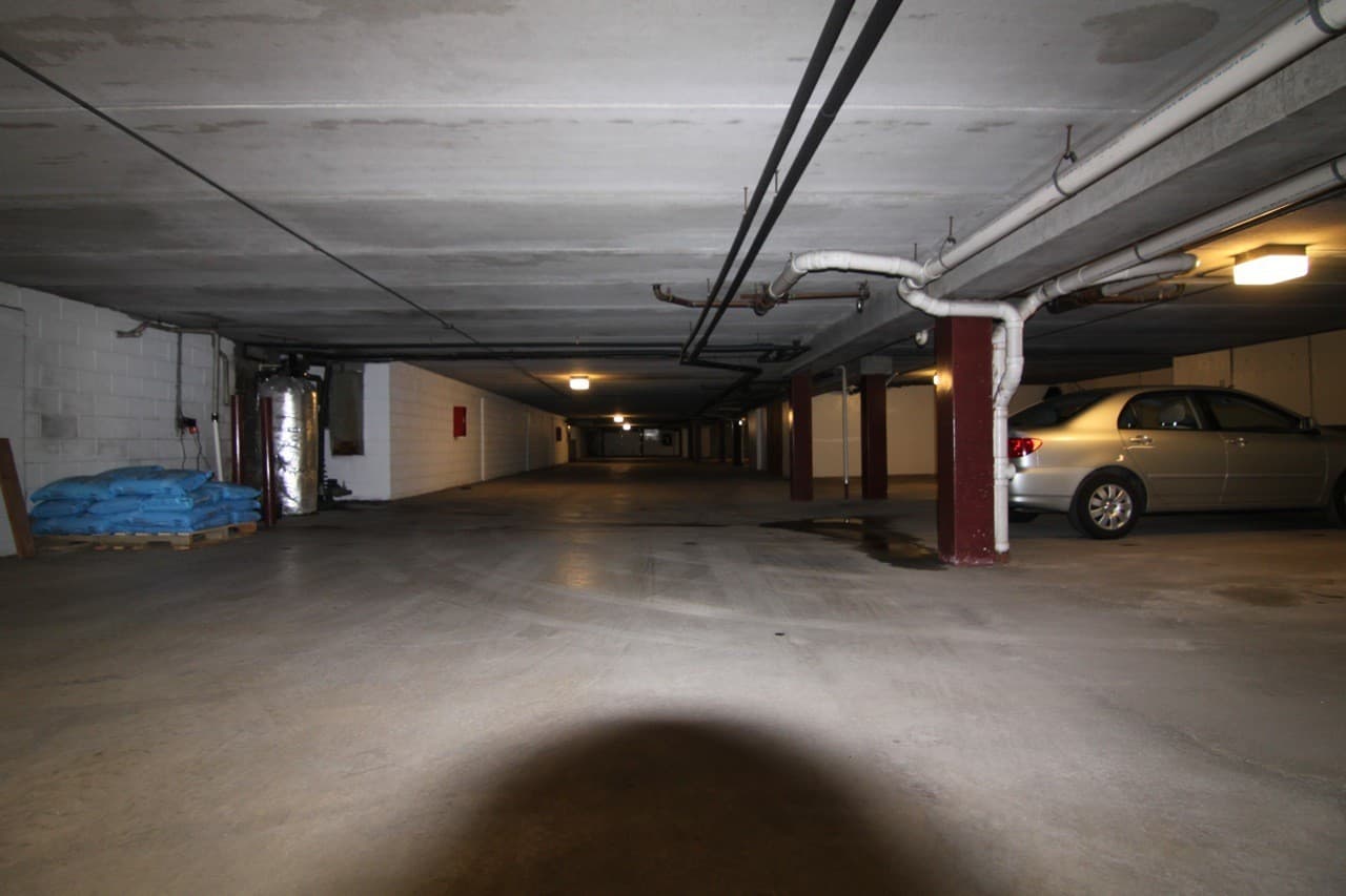 Germantown Apartment: N114 W15775   W15929 Sylvan Cr
