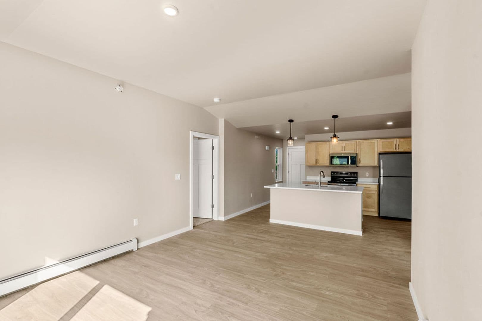Johnson Creek Apartment: 175-200 Pondview Drive