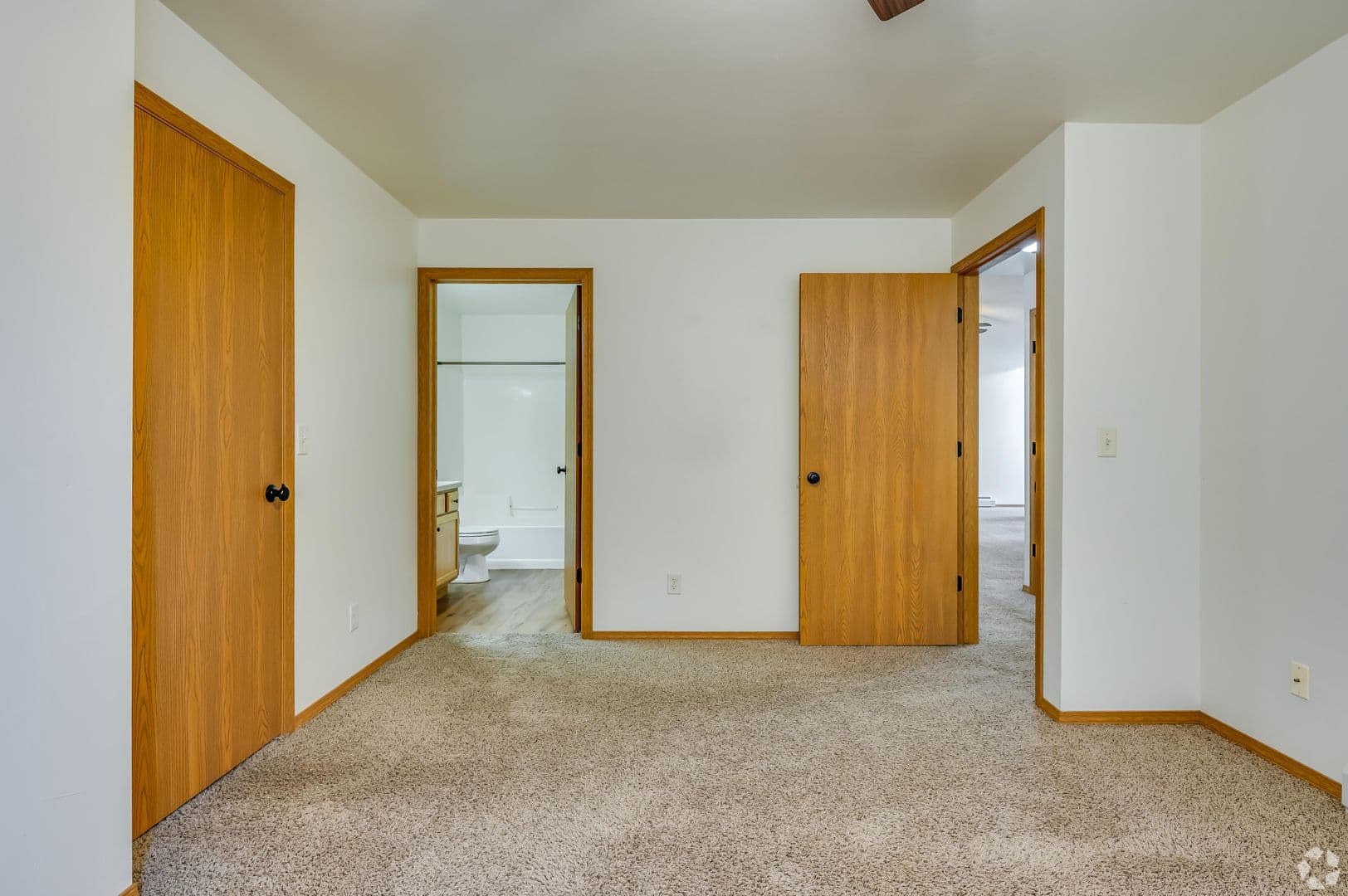 De Pere Apartment: 605   665 Trumpeter Trail