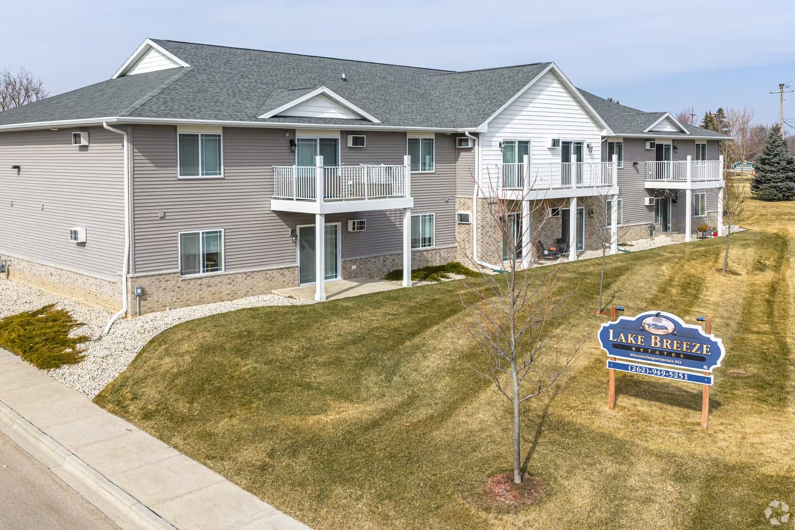 Lake Geneva Apartment: 1150 - 1156 S. Wells Street