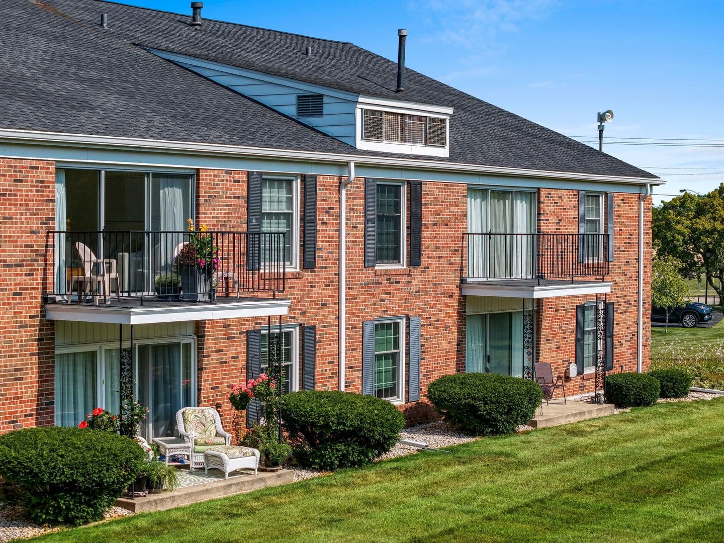 Allouez Apartment: 3001 S. Webster Avenue