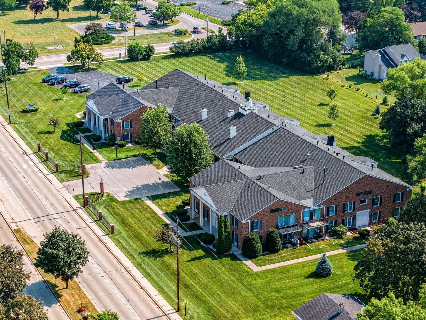Allouez Apartment: 3001 S. Webster Avenue