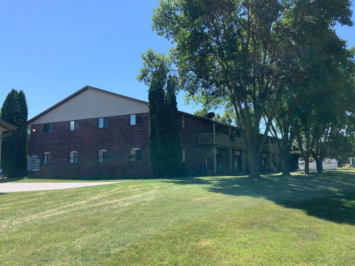 Pulaski Apartment: 495 Glenbrook Drive