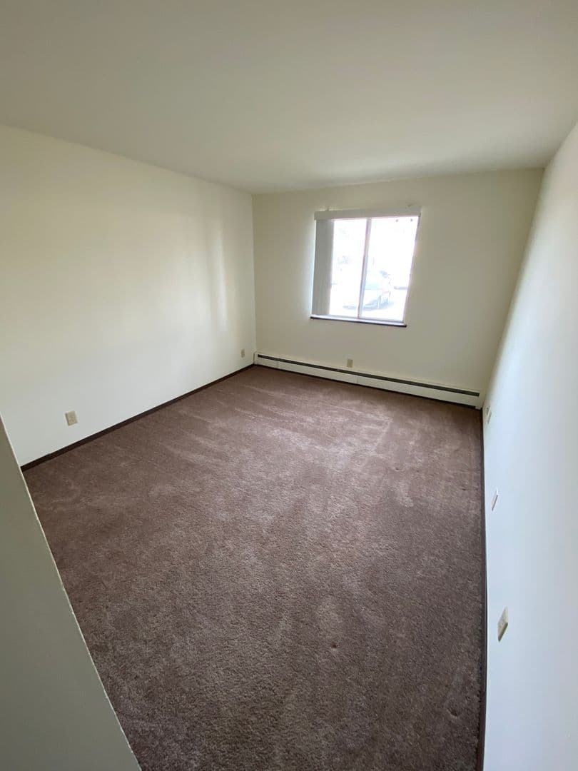 Stevens Point Apartment: 301-327 Michigan Avenue, 2516-2540 Fifth Avenue, 100-124 Minnesota Avenue