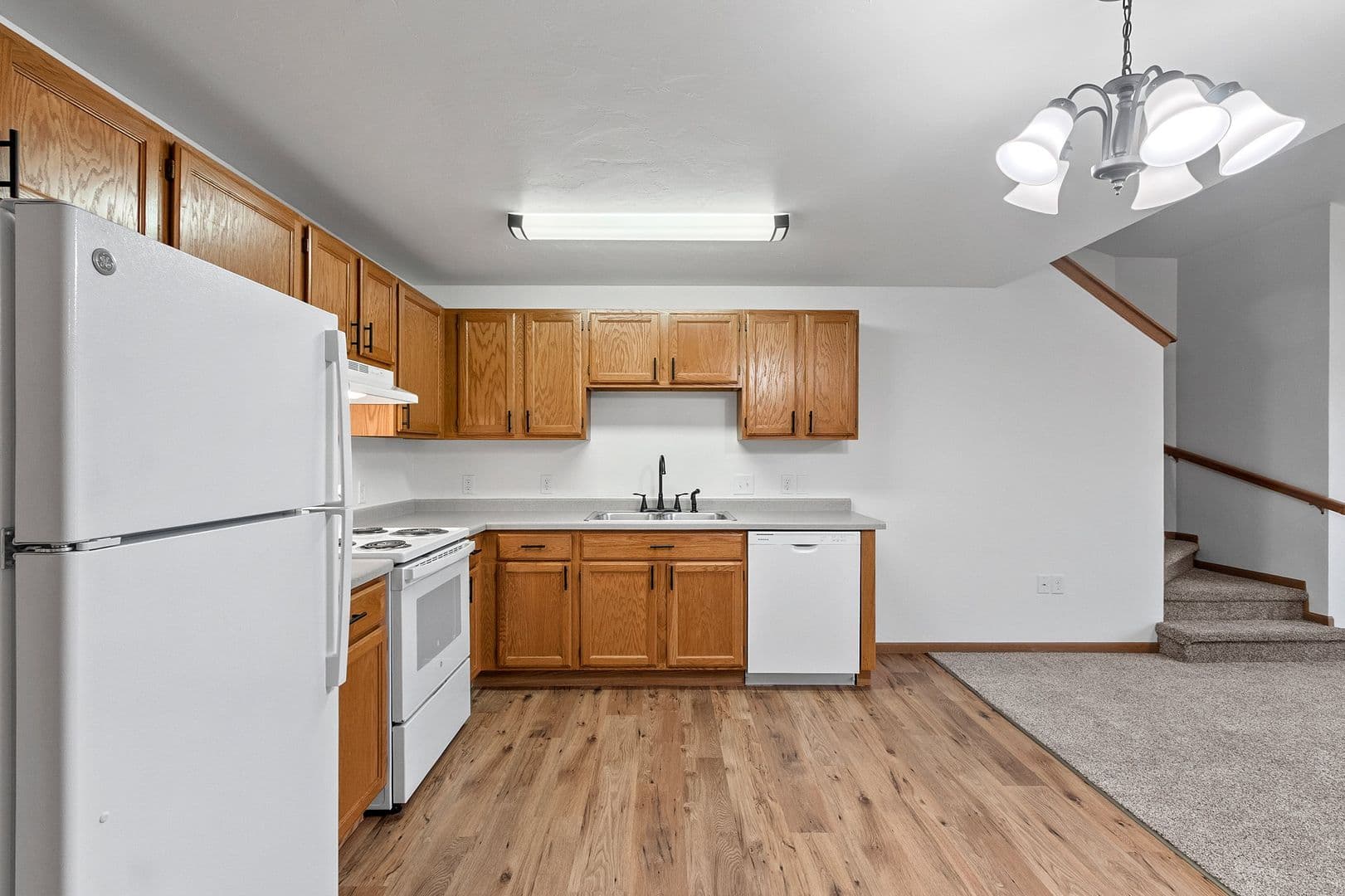 Green Bay Apartment: 1785 Verlin Road