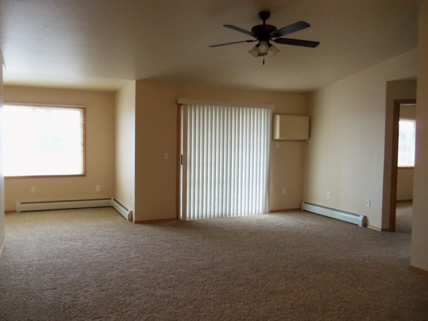 Kaukauna Apartment: 112-184 Lamplighter
