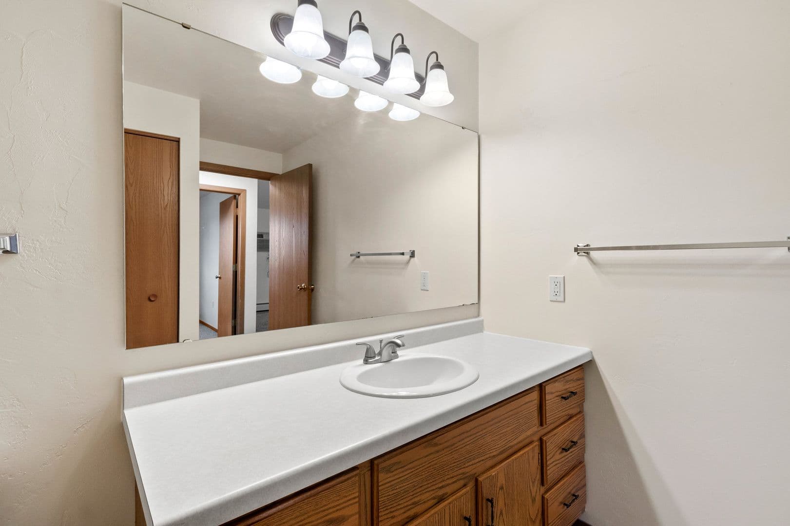 Black Creek Apartment: 505 S. Maple Street & 506 S. Main Street