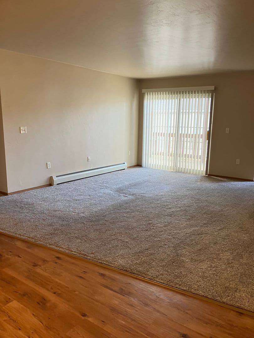 Neenah Apartment: 1251-1275 Christopher Drive