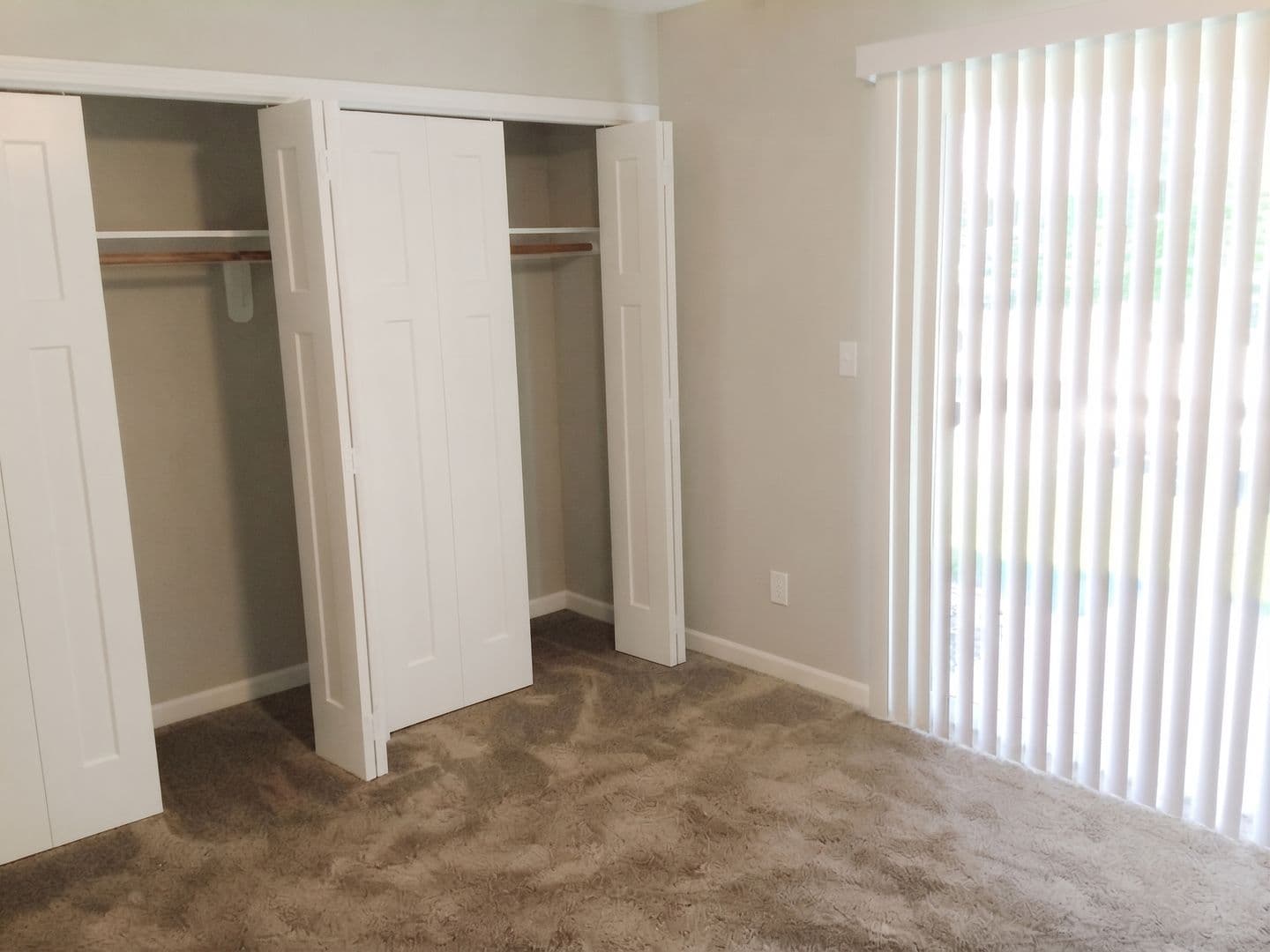 Lake Geneva Apartment: 1110 - 1122 S. Wells Street 311 - 319 E. SOUTH STREET