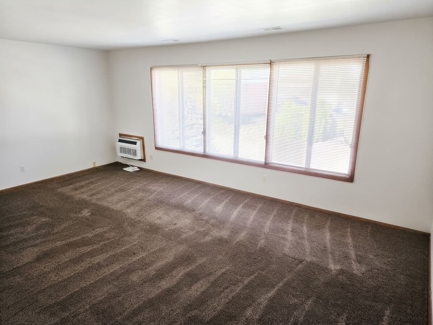 Greenfield Apartment: 4748-4830 S. 68th St & 6610-6710 W. Barnard Ave