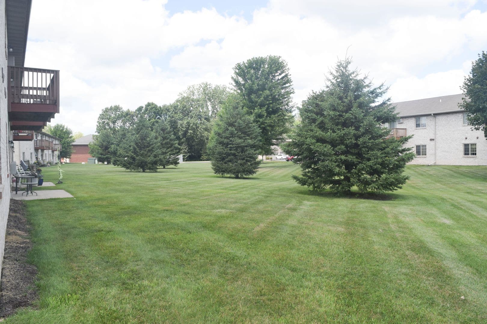 Green Bay Apartment: 1045   1081 Roland Lane