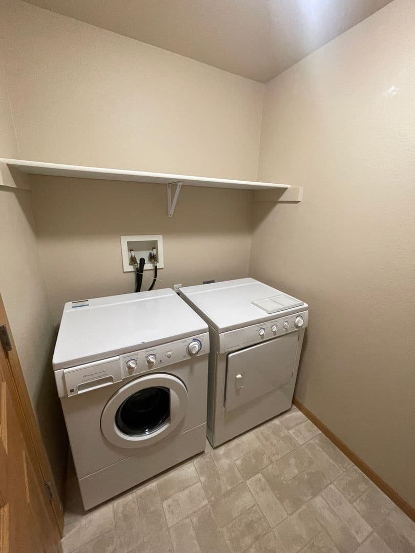 Beaver Dam Apartment: 315 Jackson Street