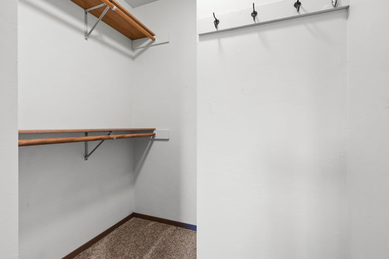 Black Creek Apartment: 505 S. Maple Street & 506 S. Main Street