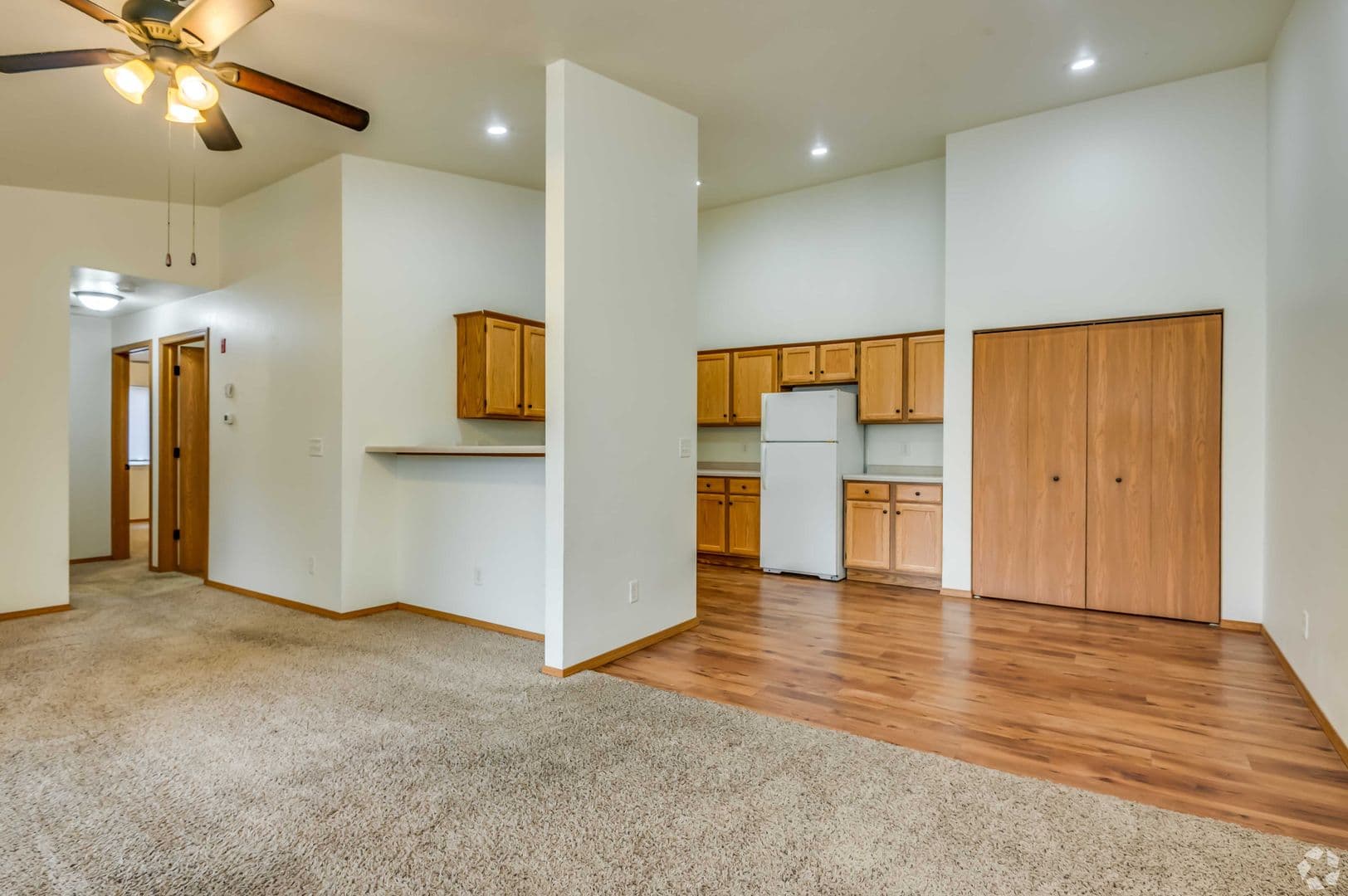 De Pere Apartment: 605   665 Trumpeter Trail