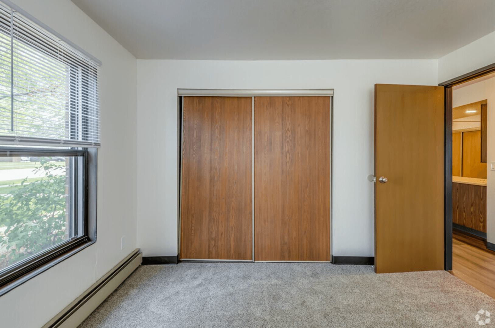 Oshkosh Apartment: 1705 - 1745 Taft Avenue