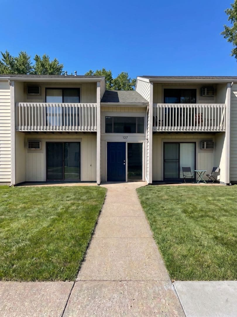 Delavan Apartment: 526-540 Sugar Creek Road