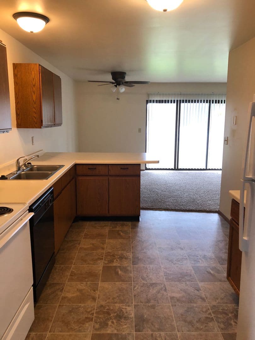 Stevens Point Apartment: 2640-2641 Bush Ct.