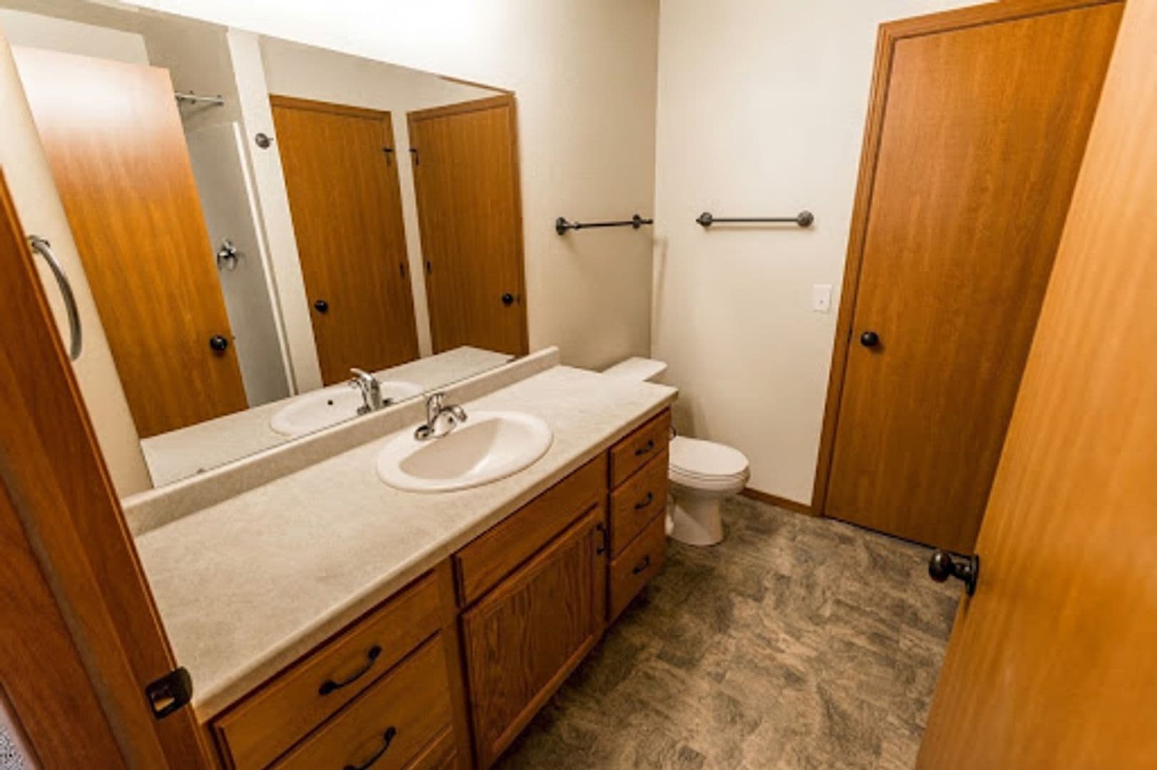 Beaver Dam Apartment: 1100 S. University Ave.