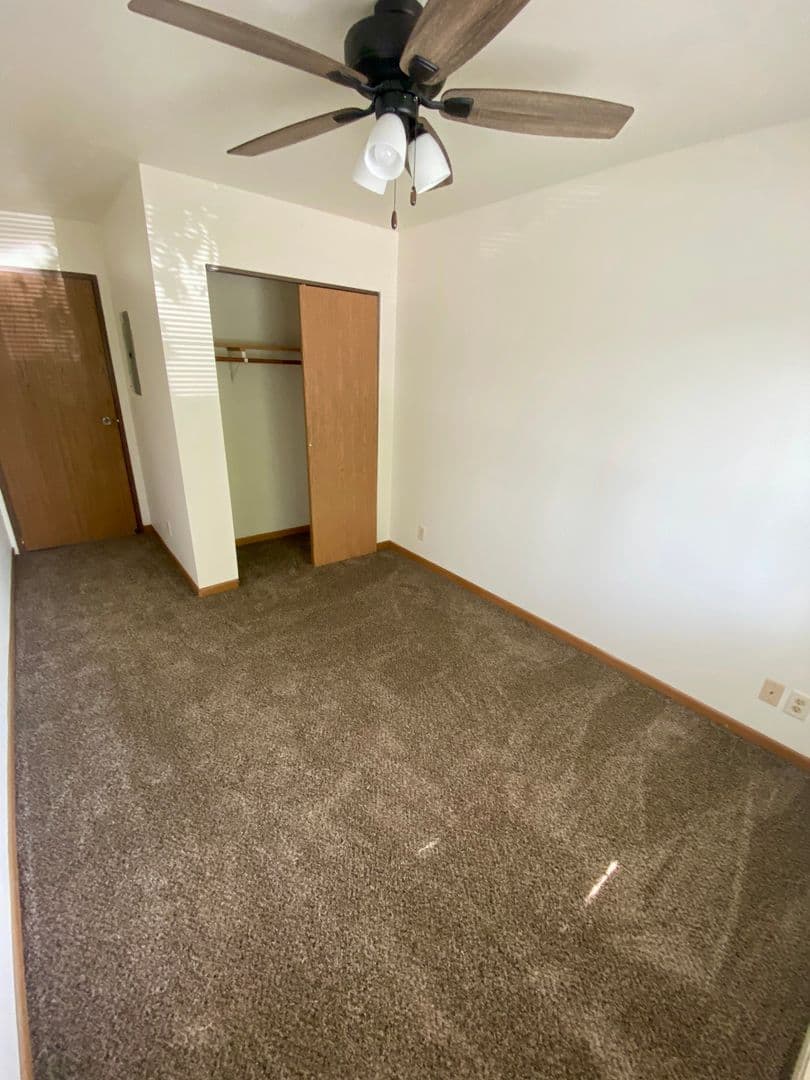 Lomira Apartment: 445 Main Street
