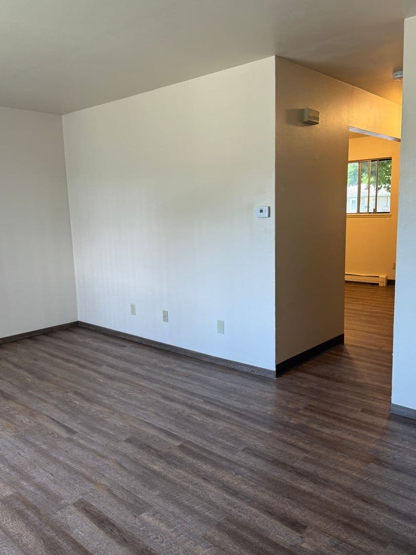 Oshkosh Apartment: 702 - 830 Stillwell Avenue