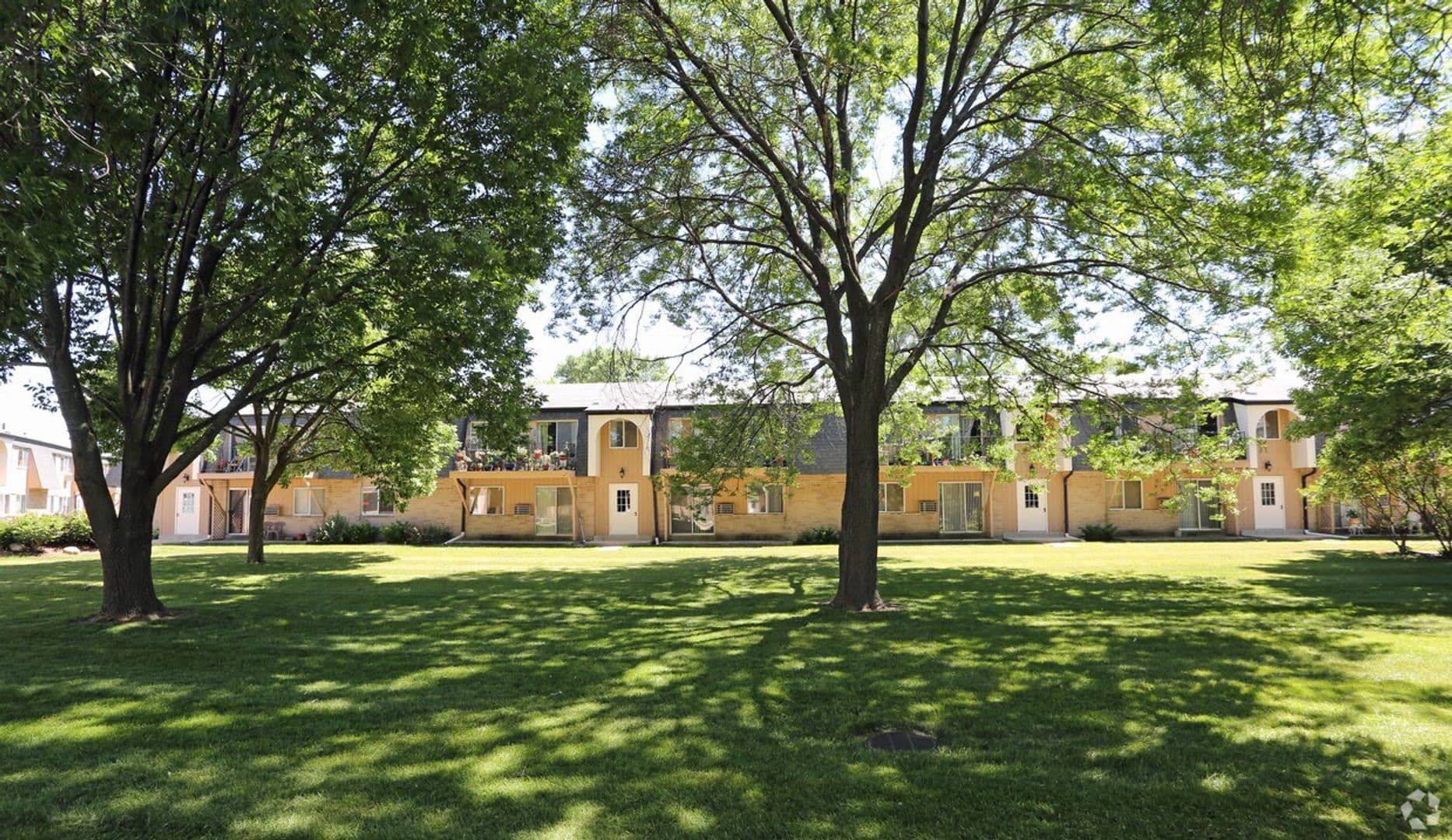 St. Francis Apartment: 4300 - 4340 S. Nicholson Ave