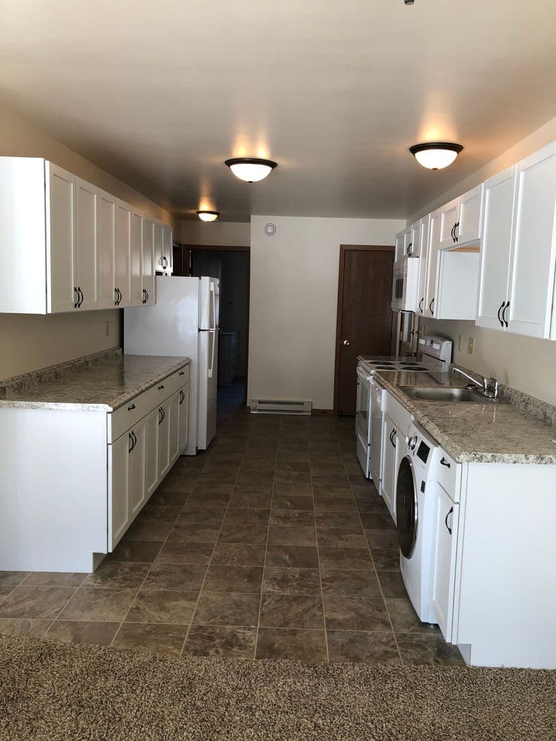 Stevens Point Apartment: 2640-2641 Bush Ct.