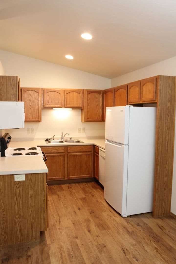 Kaukauna Apartment: 2220 - 2258 Gentry Drive