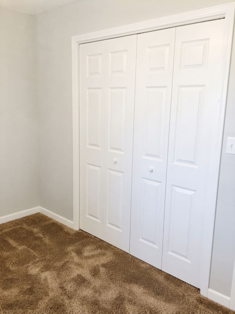 Lake Geneva Apartment: 1110 - 1122 S. Wells Street 311 - 319 E. SOUTH STREET