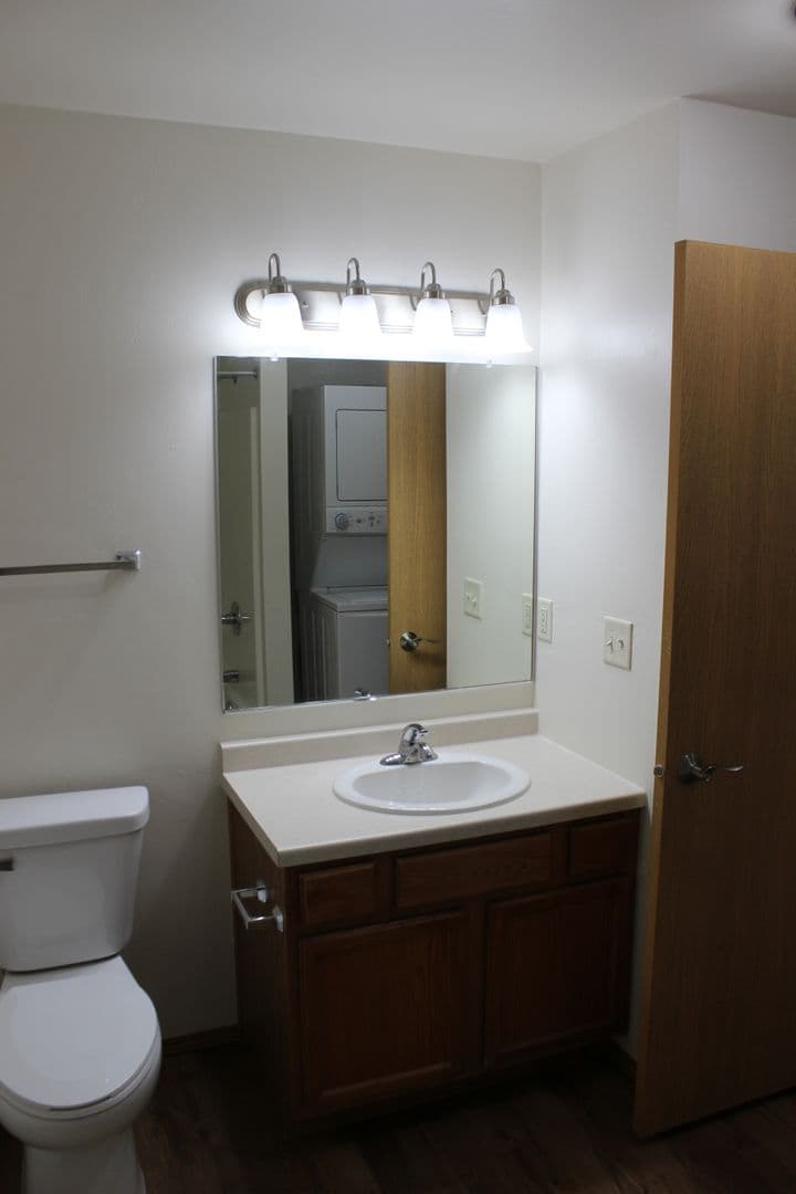 Kaukauna Apartment: 2220 - 2258 Gentry Drive