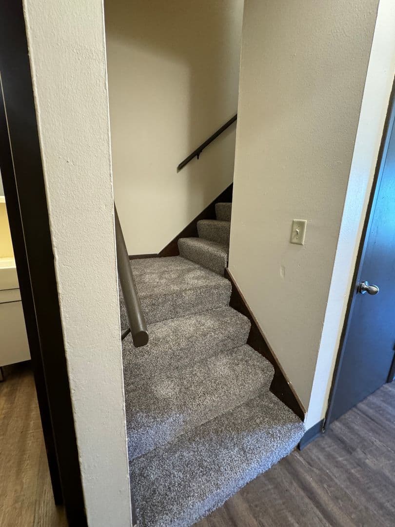 Oshkosh Apartment: 702 - 830 Stillwell Avenue