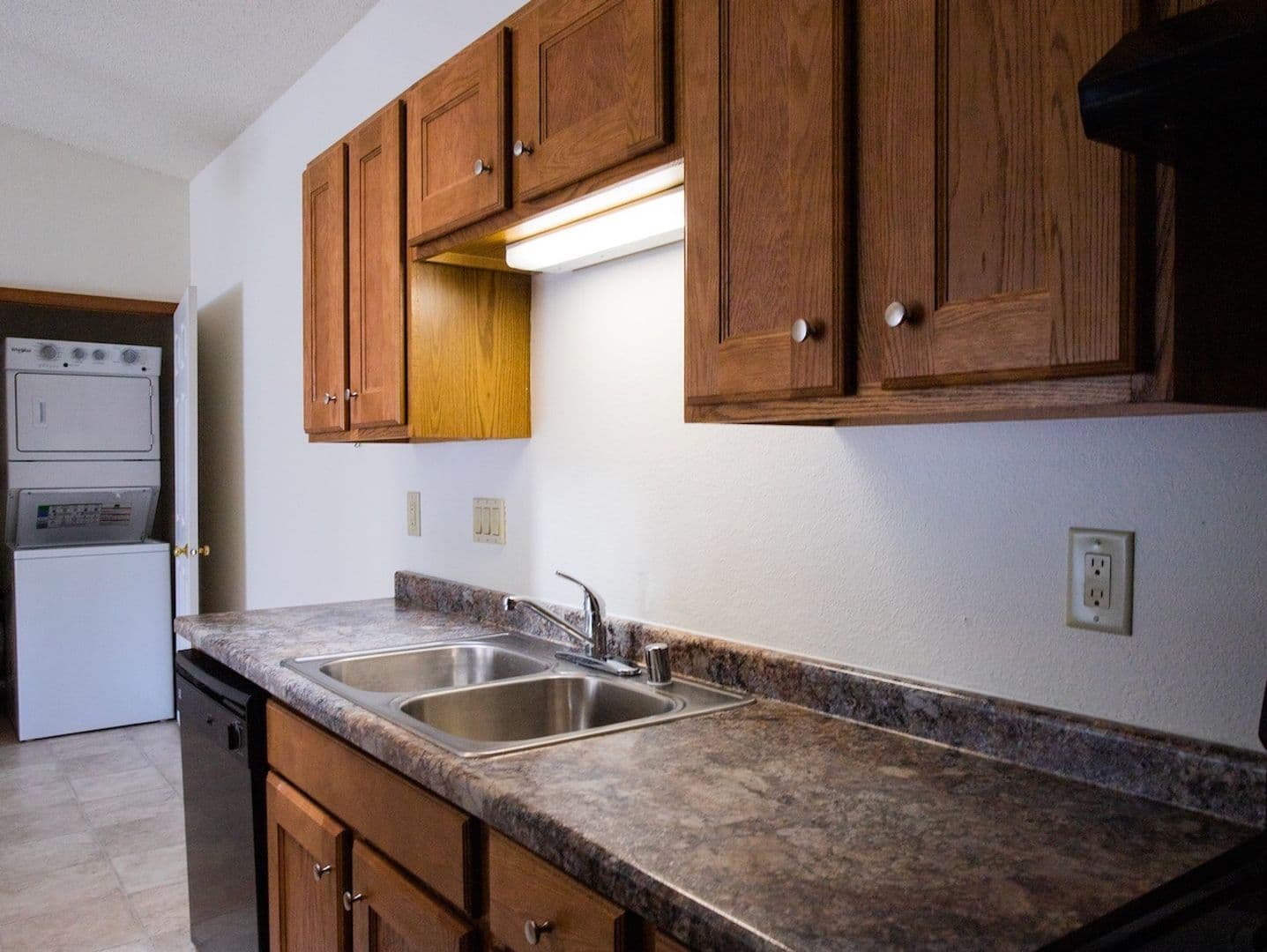 Fond du Lac Apartment: 639, 645, 745 & 761 W. Scott 540-44 Van Dyne Rd.