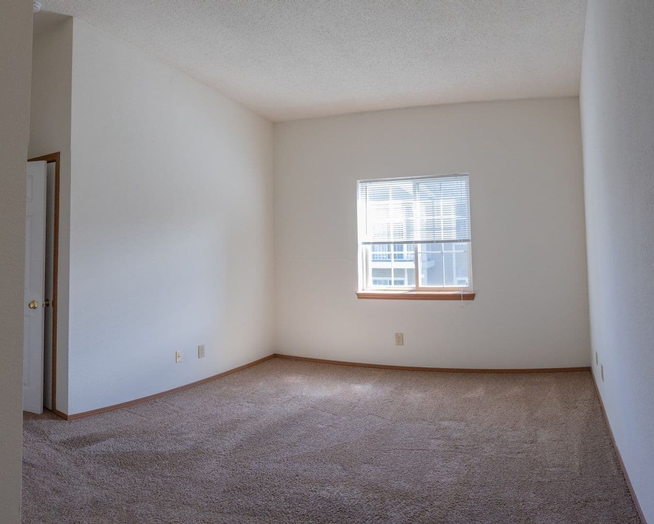 Fond du Lac Apartment: 639, 645, 745 & 761 W. Scott 540-44 Van Dyne Rd.