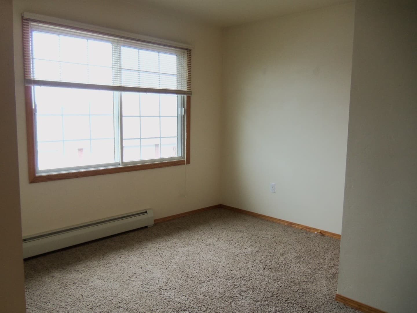 Kaukauna Apartment: 112-184 Lamplighter