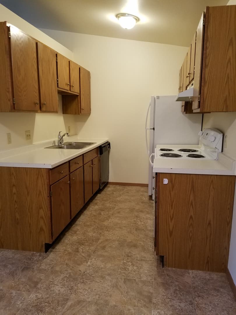 Wisconsin Rapids Apartment: 2221-2231 Evergreen Lane, 1430-1510 23rd Street N.