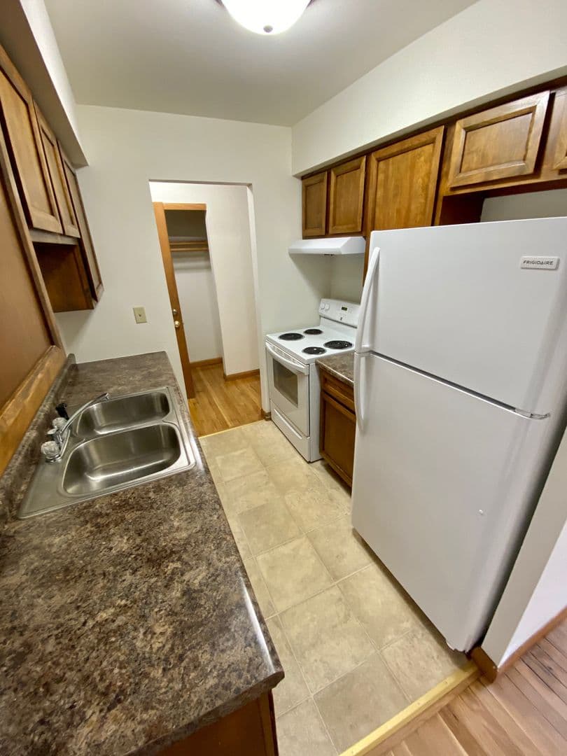 Fond Du Lac Apartment: 36 Reid Terrace