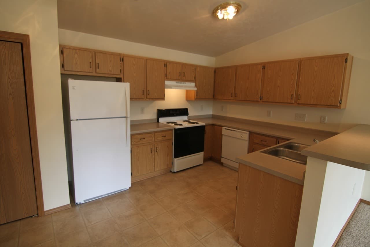 Waupaca Apartment: 1030   1060 Hwy QQ