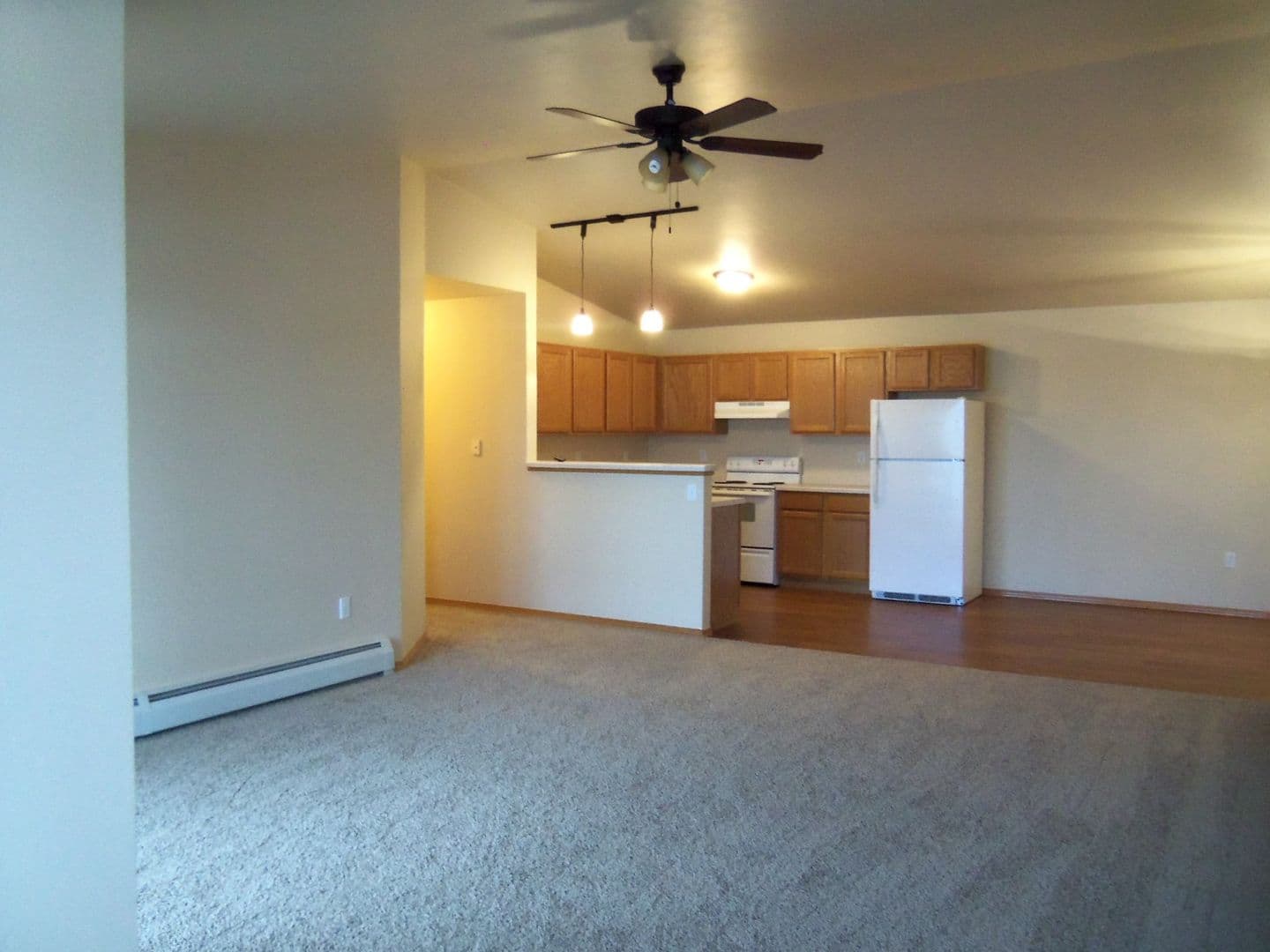 Kaukauna Apartment: 112-184 Lamplighter