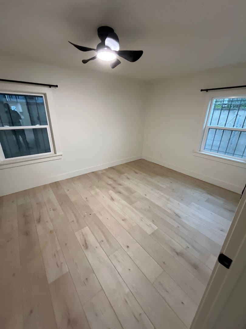 Anaheim Apartment: 109 E Alberta St